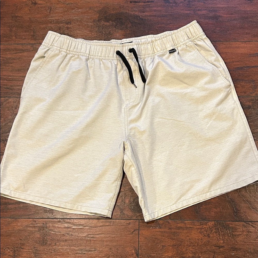 Veece Cream Shorts
